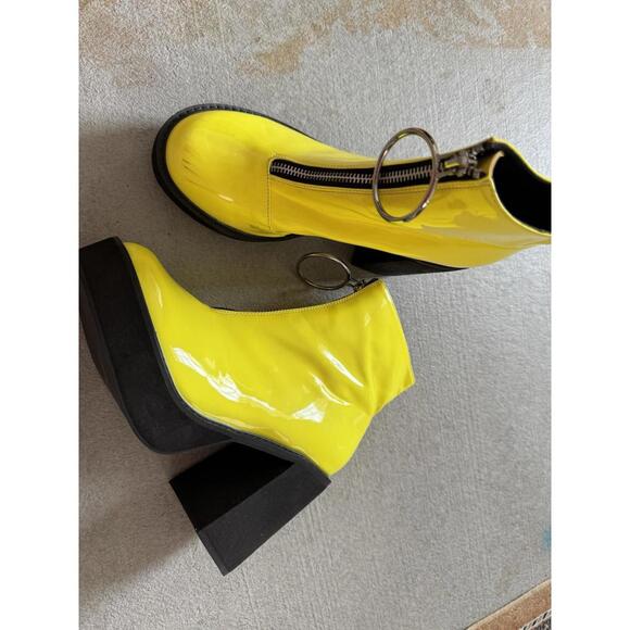 Doll Kills Current Mood Franky Platform Neon Yellow Patent Leather - Picture 2 of 9